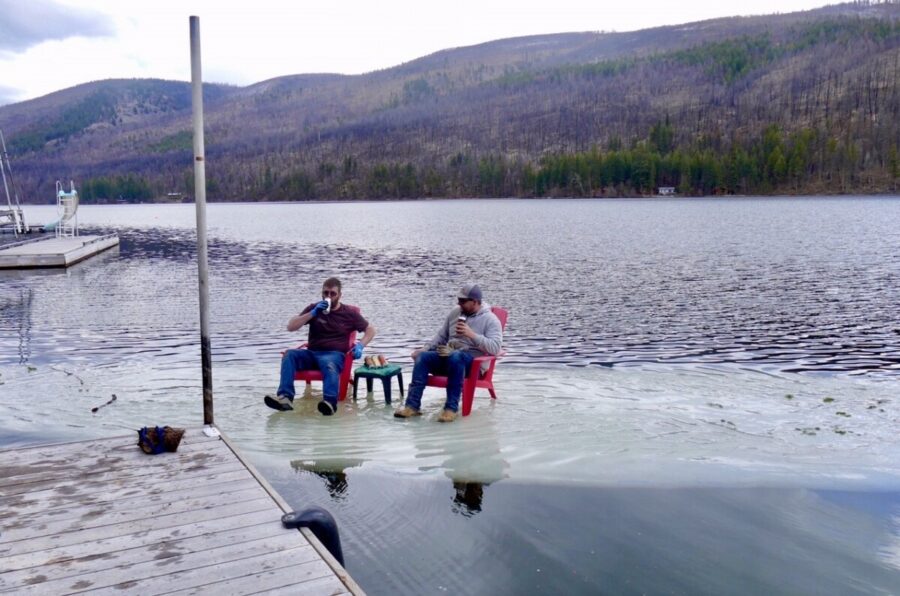 Lake Life 415 Ice berg beer Only in Canada eh